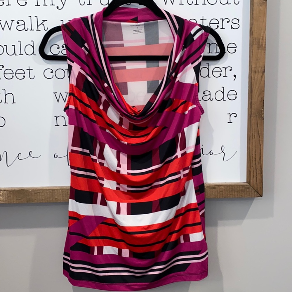 Scoop neck top